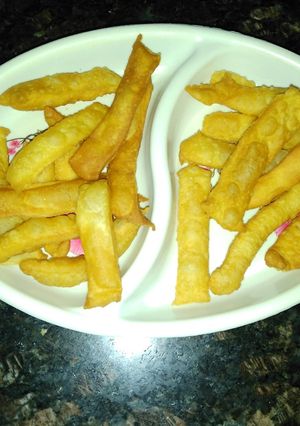 नमकपारे (Namak para recipe in hindi) रेसिपी मुख्य फोटो