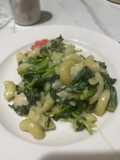 Pasta Makaroni Ayam dan Bayam