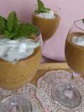 Postre de nectarinas y plátanos con avena y cacao