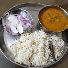 A picture of Tangy spinach dal.