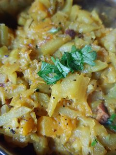 লাউ ঘন্ট(Lau ghonto recipe in Bengali) রেসিপির প্রধান ছবি