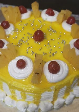 A picture of Eggless pineapple cake.