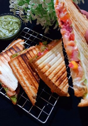A picture of Mix Veg sandwich.