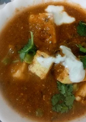 A picture of Matar paneer.