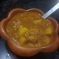 A picture of Aloo tamatar.