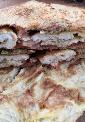 A picture of Omelette sandwhich.