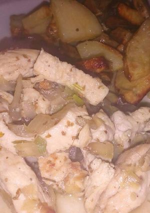 Una foto de Salteado de pollo y cebolla
