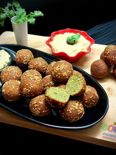 દાળવડા(Dal vada recipe in Gujarati) રેસીપી મુખ્ય ફોટો