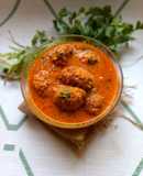 Raw papaya kofta curry