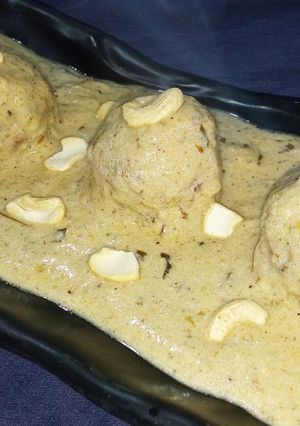 A picture of Shahi Lauki Kofta In White Gravy.