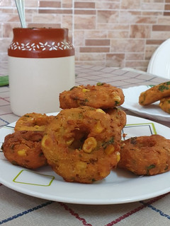A picture of Chana dal and corn wada.
