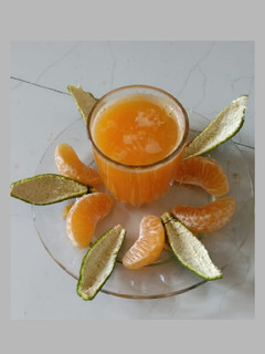 ઓરેન્જ જ્યૂસ (Orange Juice Recipe In Gujarati) રેસીપી મુખ્ય ફોટો