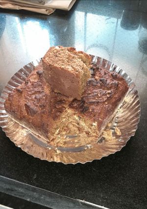 A picture of Date and Walnut Cake.