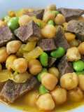 Potaje de garbanzos con hígado al ajillo y edamame