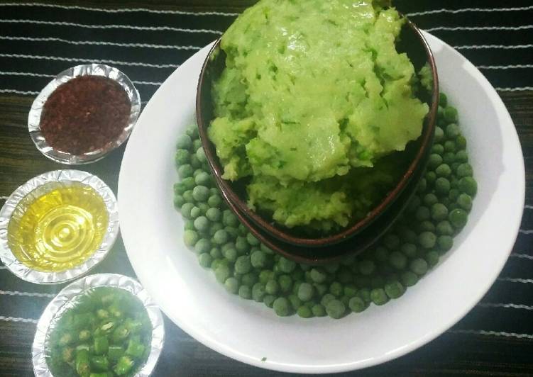 Recipe of Speedy Peas and green garlic khichu