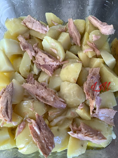 Una foto de Patatas aliñadas
