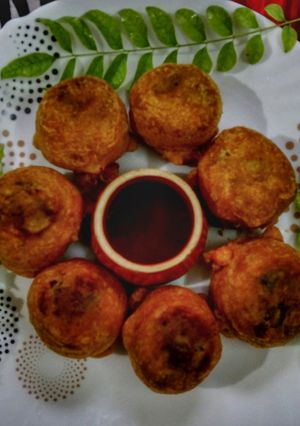A picture of Batata Vada.