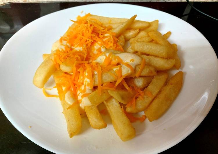Step-by-Step Guide to Prepare Homemade My Cheesy Sauce over Chips. 😘