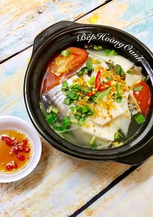 Hình của món Canh Cá Hú Nấu Măng Chua.