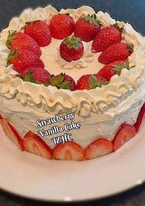 A picture of 🎂🍓🍰Strawberry Vanilla Cake🍰🍓🎂.