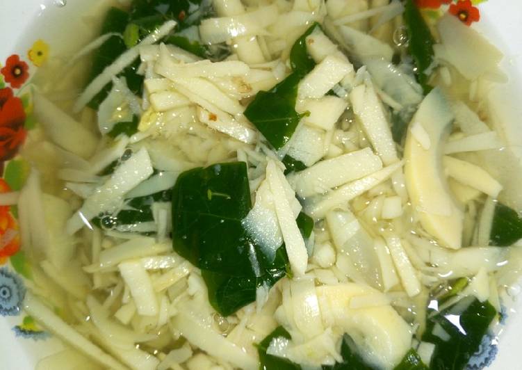 Sayur bening rebung daun katuk