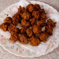 A picture of Mushrooms fritters (bhajiya).