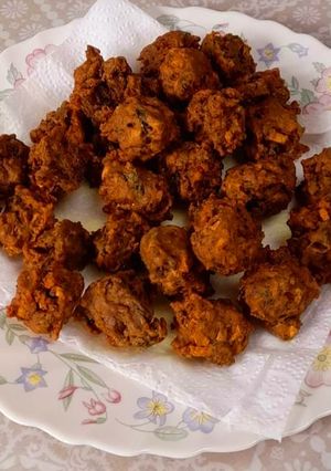 A picture of Mushrooms fritters (bhajiya).