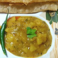 A picture of Aloo ki bhujiya (Halwa puri wali).