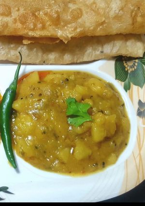 A picture of Aloo ki bhujiya (Halwa puri wali).