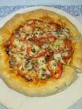 Pizza extra grossa com borda recheada