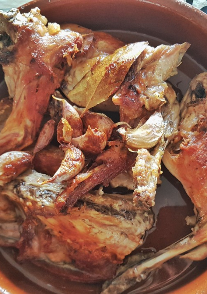 Una foto de Conejo al ajillo con toque de vinagre de Sidra