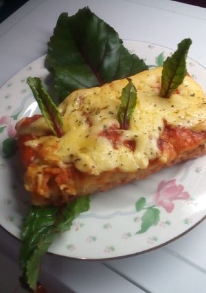 Una foto de Pizza de remolacha🍕🍕🍕