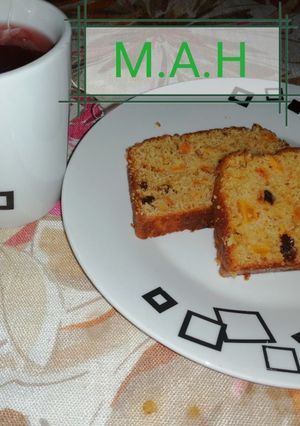 A picture of Papaya bread/cake.