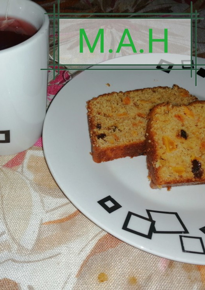A picture of Papaya bread/cake.