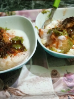 दही वड़ा (dahi vada recipe in Hindi) रेसिपी मुख्य फोटो