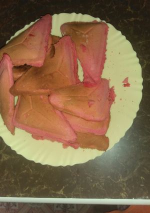A picture of Strawberry toaster cakes #4weekschallenge.