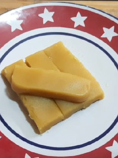 நெய் மைசூர் பாக்(Ghee mysorepak recipe in tamil) செய்முறை முக்கிய புகைப்படம்