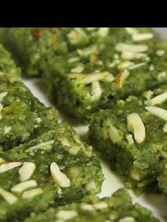 मटर की बर्फी (Matar ki barfi recipe in hindi) रेसिपी मुख्य फोटो