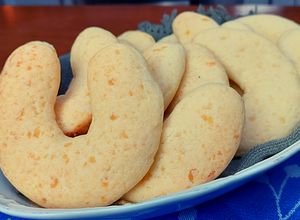 Foto de CHIMANGO OU CHIPA PARAGUAIA | BISCOITO DE POLVILHO E QUEIJO ASSADO | RÁPIDO E FÁCIL