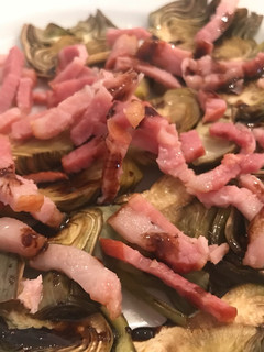 Una foto de Alcachofas con bacon, al microondas