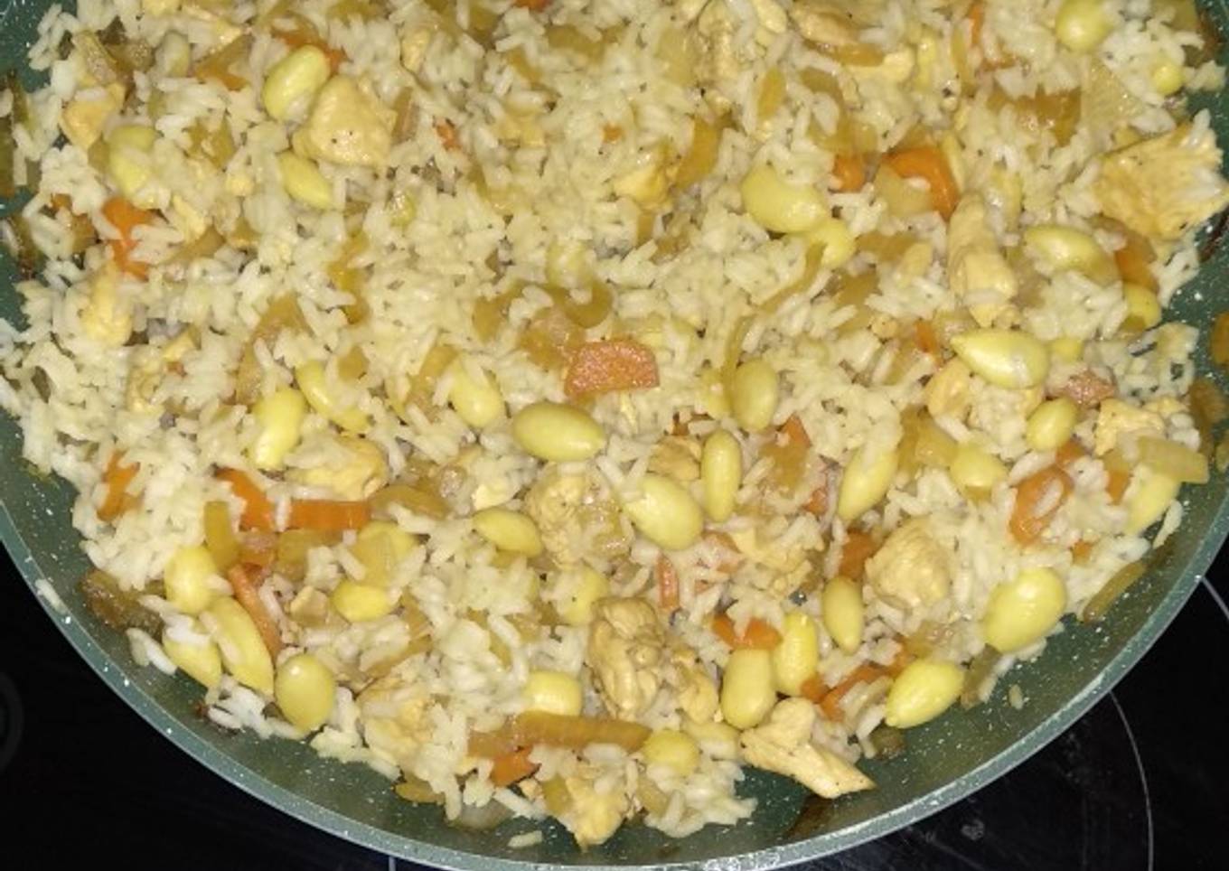 Arroz con pollo y almendras con soja