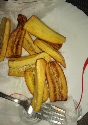 A picture of Deep fried bananas for breakfast#fourweekschallenge.