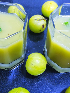 આમળા જ્યુસ(Amla juice recipe in Gujarati) રેસીપી મુખ્ય ફોટો