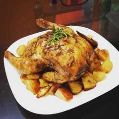 A picture of Ayam Panggang Rosemary ala Mama Valen.