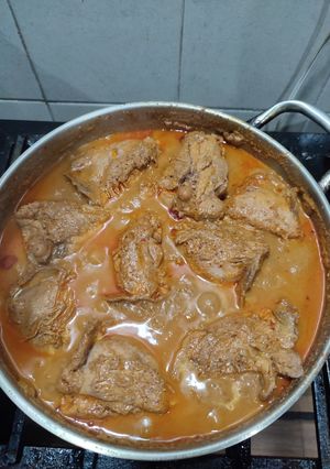Una foto de Muslos en salsa de nuez pecana y chile guajillo!!