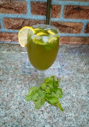A picture of Mint lemonade.