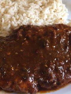 Una foto de Pollo en chile mulato