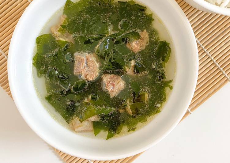 Resep Miyeok-guk 미역국 | Sup Rumput Laut ala Korea | Halal, Lezat