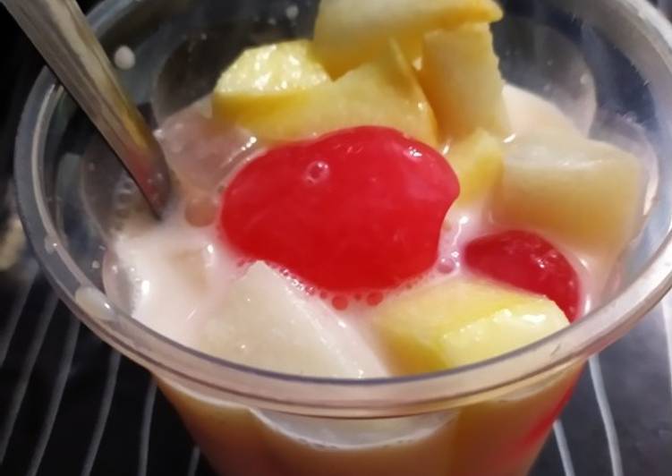 Bagaimana mengolah Sop buah santan yang Enak