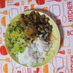 Rice and green peas A picture of Rice and green peas.